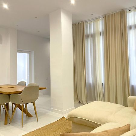 Piso Con Patio, 3 Habitaciones, En La Goleta Malaga Exterior photo