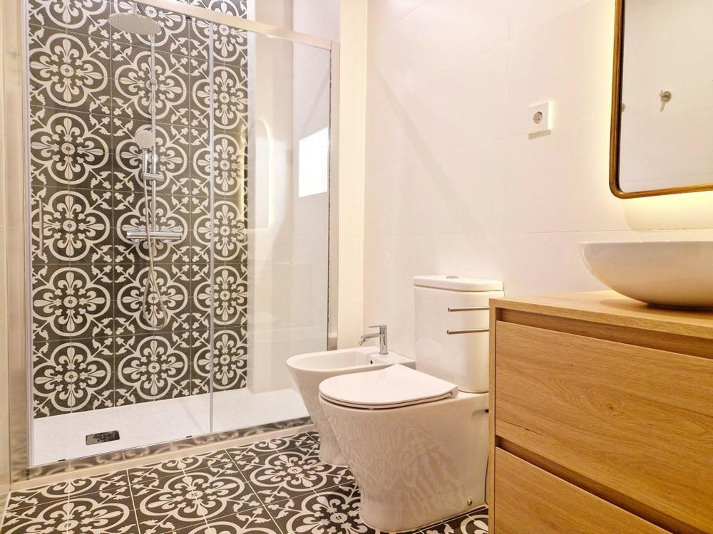 Piso Con Patio, 3 Habitaciones, En La Goleta Malaga Exterior photo
